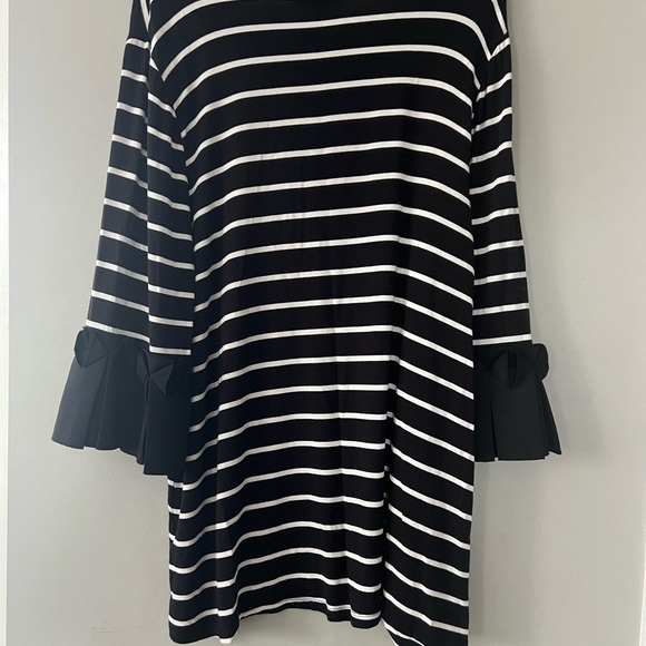 Lane Bryant Ruffle 3/4 Sleeve Stretch Black & White Stripe Knit Tunic Size 18/20 - Picture 4 of 7